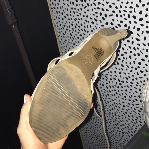 Nude Lace up heels - Picture 3 of 4